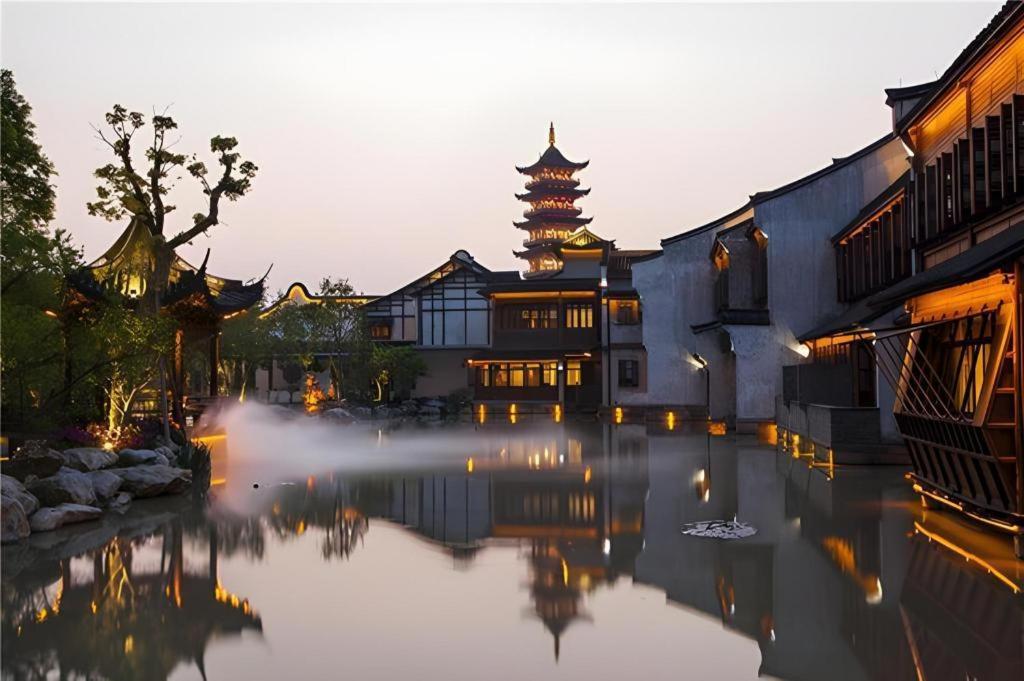 Dockside Boutique Hotel Wuzhen Экстерьер фото