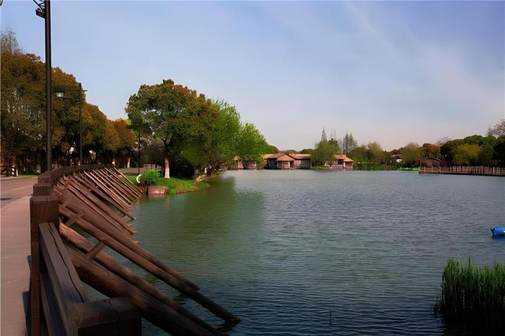 Dockside Boutique Hotel Wuzhen Экстерьер фото